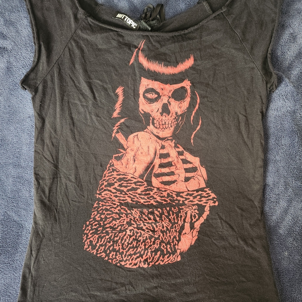 Hot Topic Black and Red Shirt